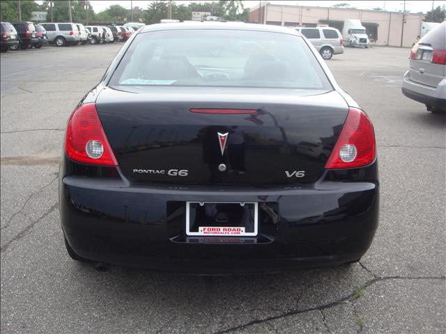 Pontiac G6 2006 photo 2