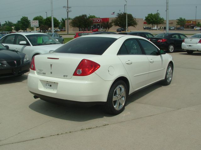 Pontiac G6 2006 photo 2