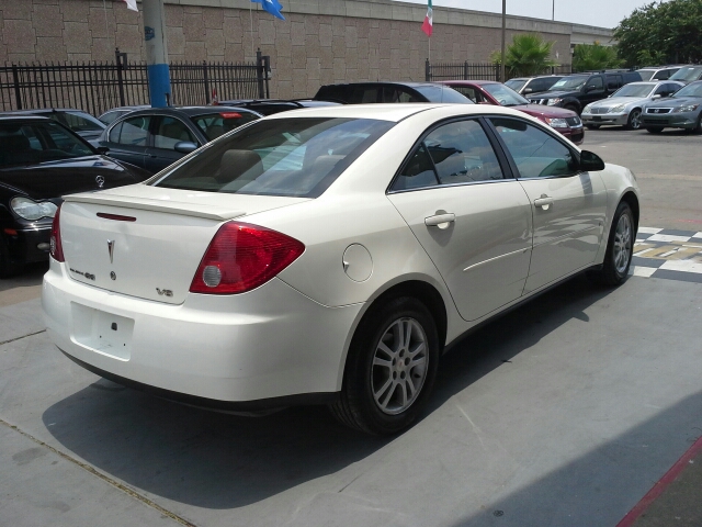 Pontiac G6 2006 photo 2