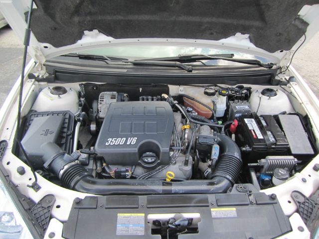 Pontiac G6 2006 photo 2