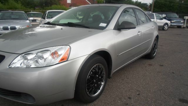 Pontiac G6 2007 photo 2