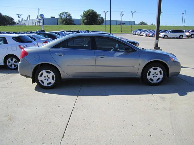 Pontiac G6 2007 photo 2