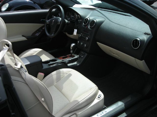 Pontiac G6 2007 photo 2