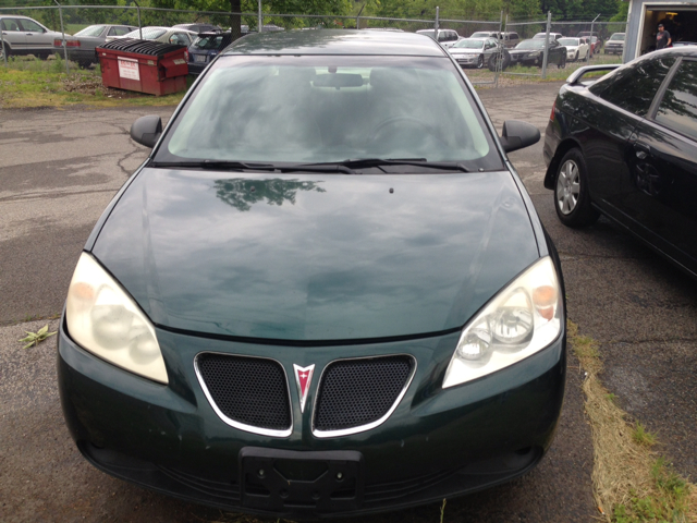 Pontiac G6 XUV SLE 4WD Sedan