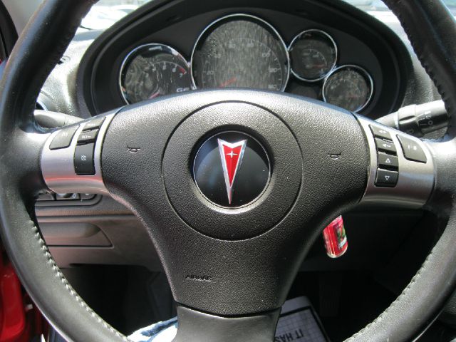 Pontiac G6 2007 photo 2