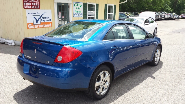 Pontiac G6 XUV SLE 4WD Sedan