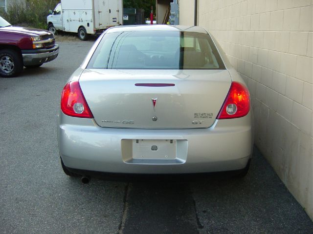 Pontiac G6 XUV SLE 4WD Sedan