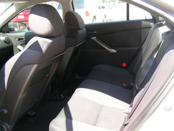 Pontiac G6 2008 photo 2