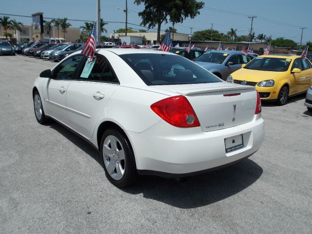 Pontiac G6 2008 photo 2