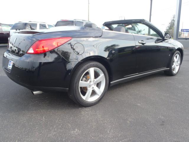 Pontiac G6 2008 photo 2