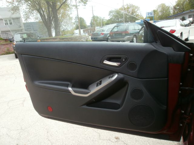 Pontiac G6 2008 photo 2