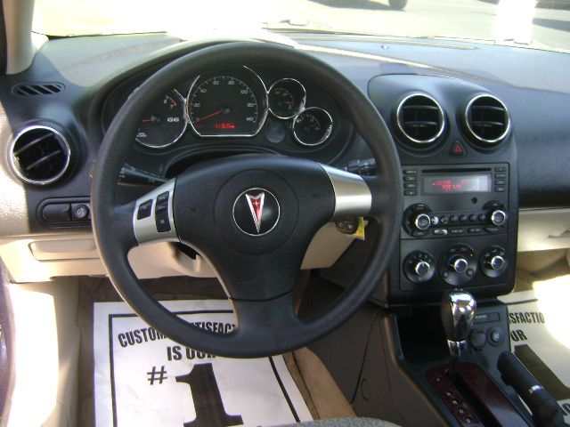 Pontiac G6 2008 photo 2