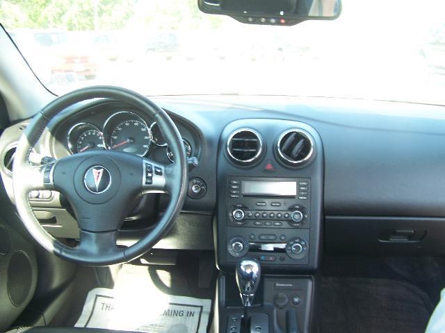 Pontiac G6 2008 photo 2