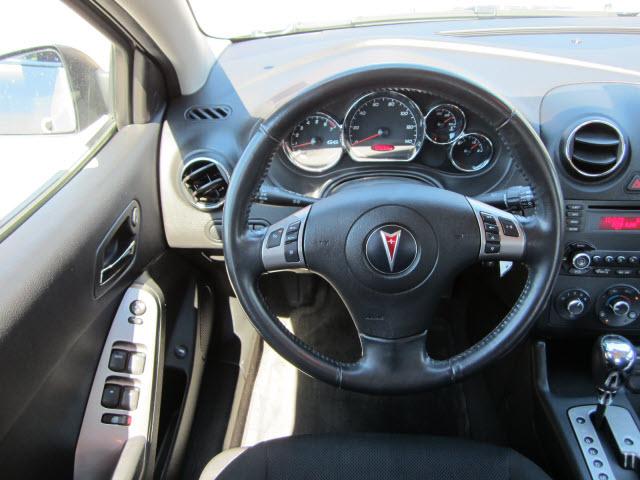 Pontiac G6 2008 photo 2