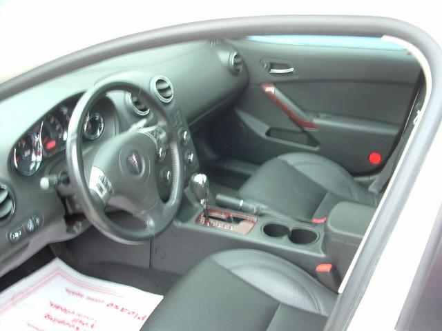 Pontiac G6 2008 photo 2