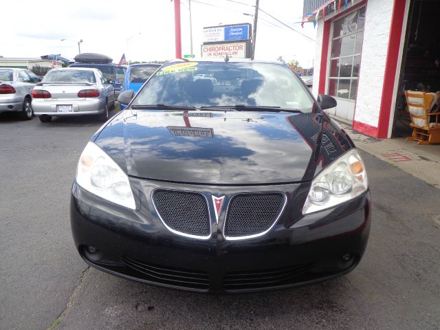 Pontiac G6 XUV SLE 4WD Sedan