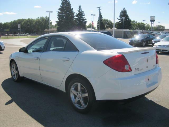 Pontiac G6 2008 photo 2