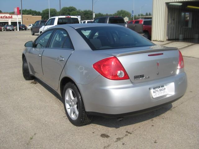 Pontiac G6 2008 photo 2