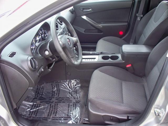 Pontiac G6 2008 photo 2