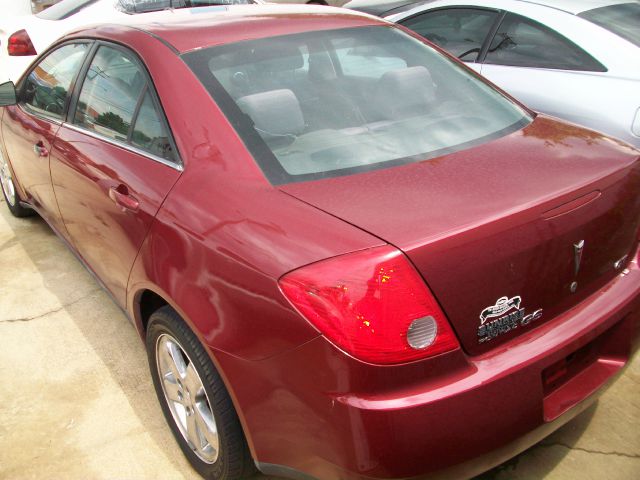 Pontiac G6 XUV SLE 4WD Sedan