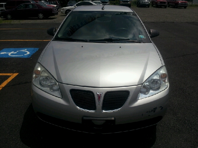 Pontiac G6 2008 photo 2