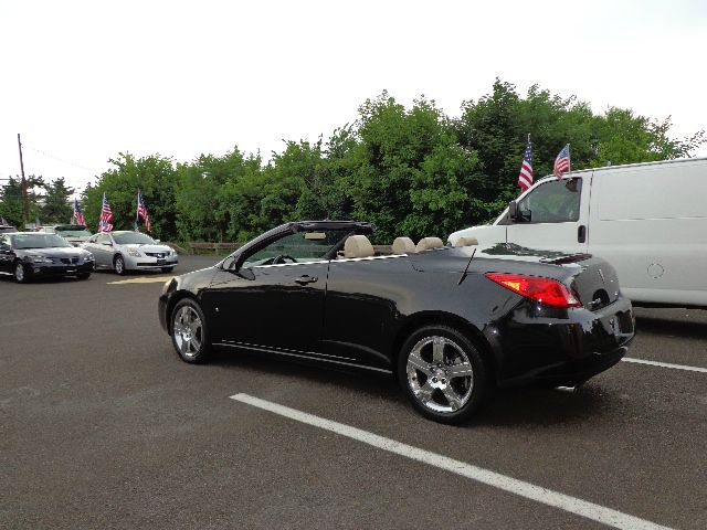 Pontiac G6 2008 photo 2