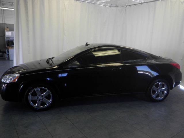 Pontiac G6 2008 photo 2