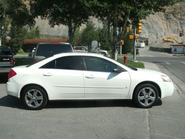 Pontiac G6 XUV SLE 4WD Sedan