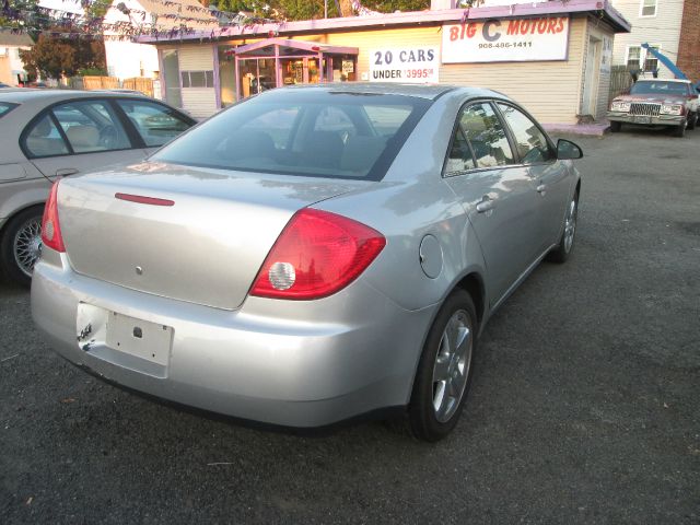 Pontiac G6 XUV SLE 4WD Sedan