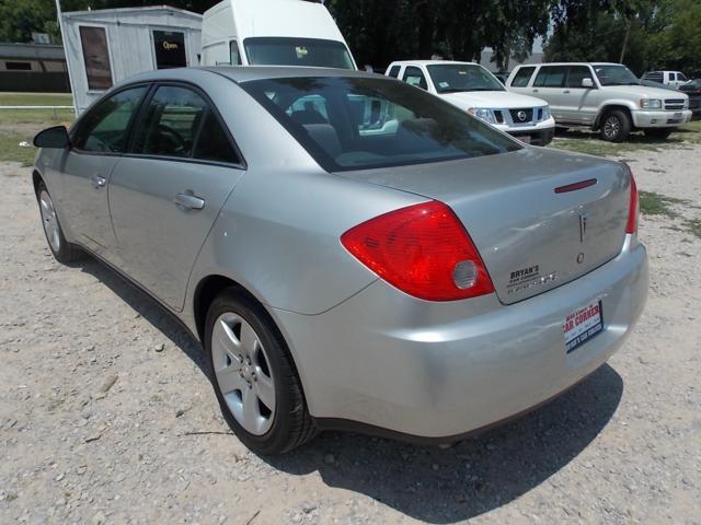 Pontiac G6 2008 photo 2