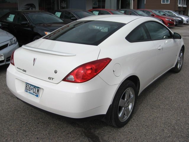 Pontiac G6 2008 photo 2