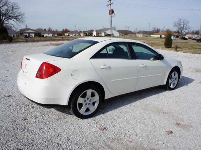 Pontiac G6 2008 photo 2