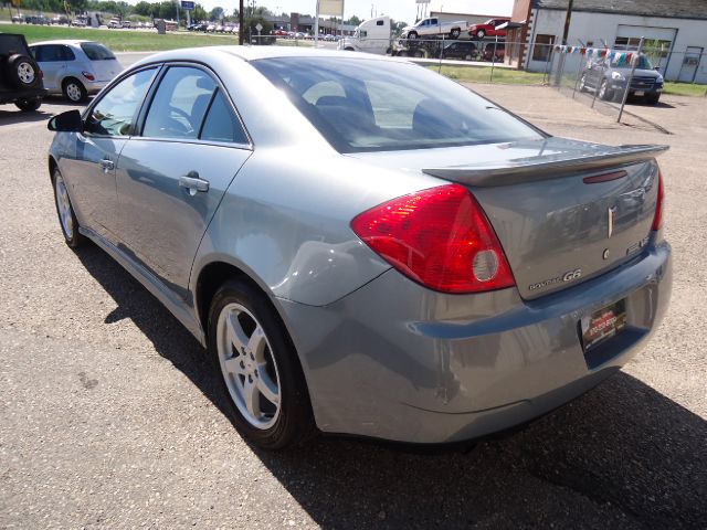 Pontiac G6 2009 photo 2