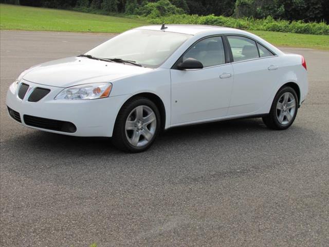 Pontiac G6 2009 photo 2