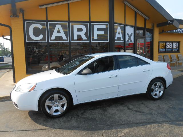 Pontiac G6 2009 photo 2