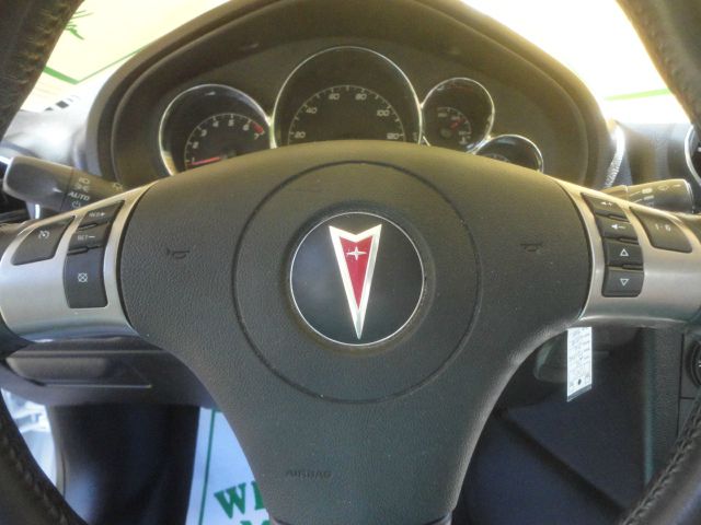 Pontiac G6 2009 photo 8