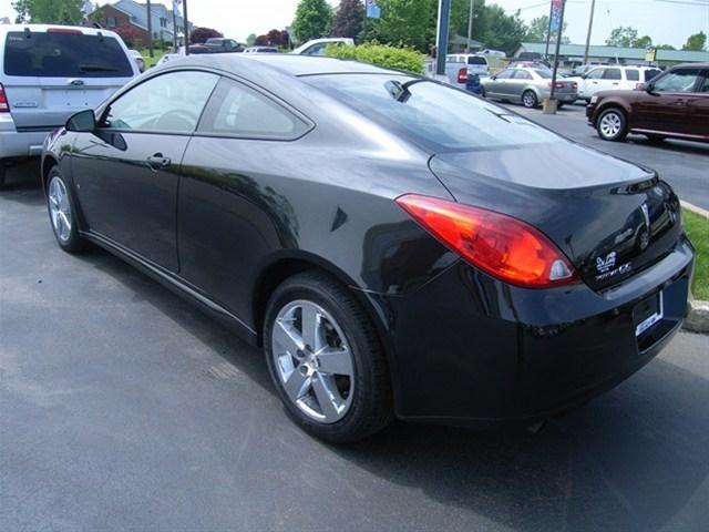 Pontiac G6 2009 photo 2