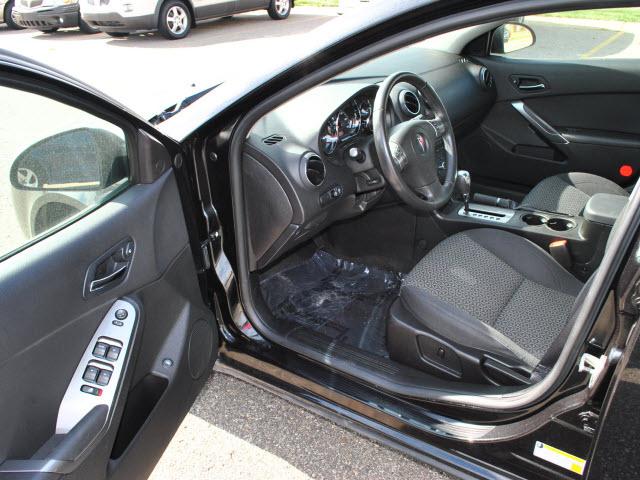 Pontiac G6 2009 photo 1