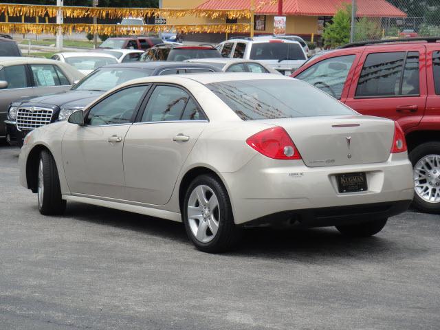 Pontiac G6 2009 photo 2