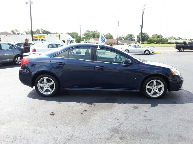 Pontiac G6 2009 photo 2