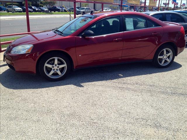 Pontiac G6 XUV SLE 4WD Sedan