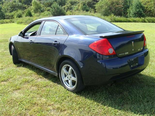 Pontiac G6 2009 photo 2