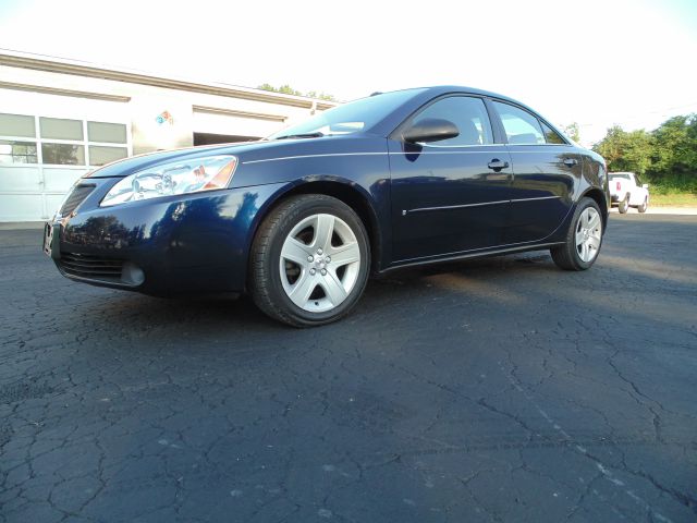 Pontiac G6 2009 photo 2