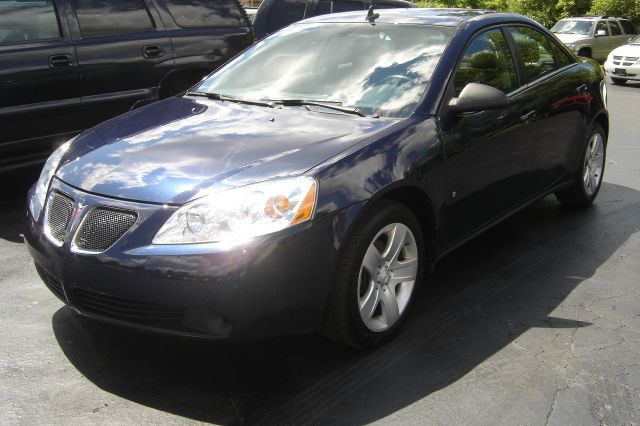 Pontiac G6 2009 photo 2