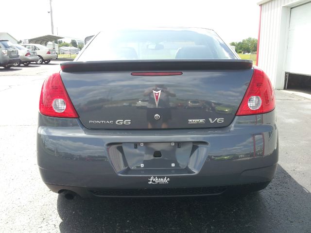 Pontiac G6 2009 photo 2