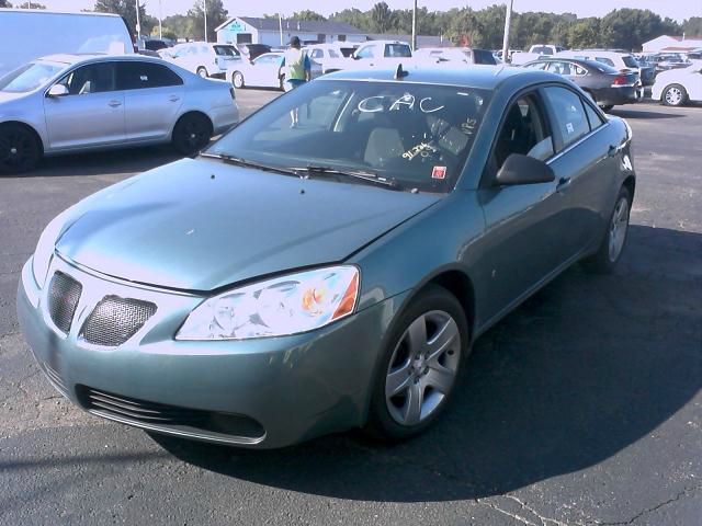 Pontiac G6 2009 photo 2