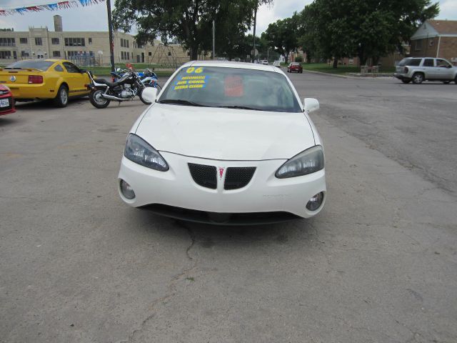 Pontiac G6 XUV SLE 4WD Sedan