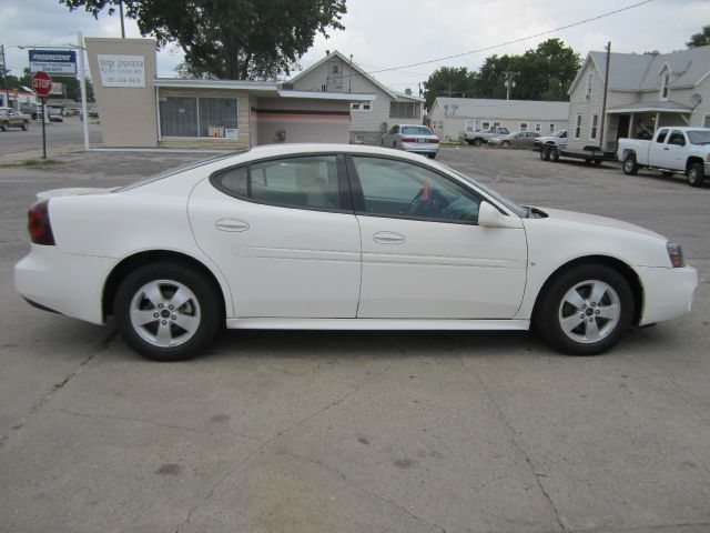 Pontiac G6 2009 photo 1