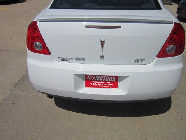 Pontiac G6 2009 photo 2