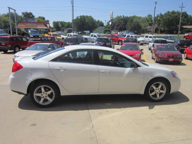 Pontiac G6 2009 photo 1